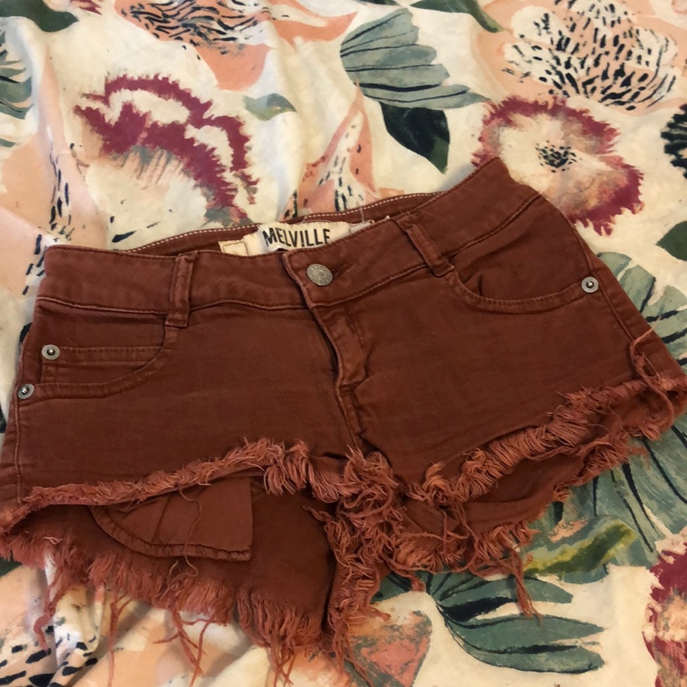 Brandy Melville maroon shorts with fray!